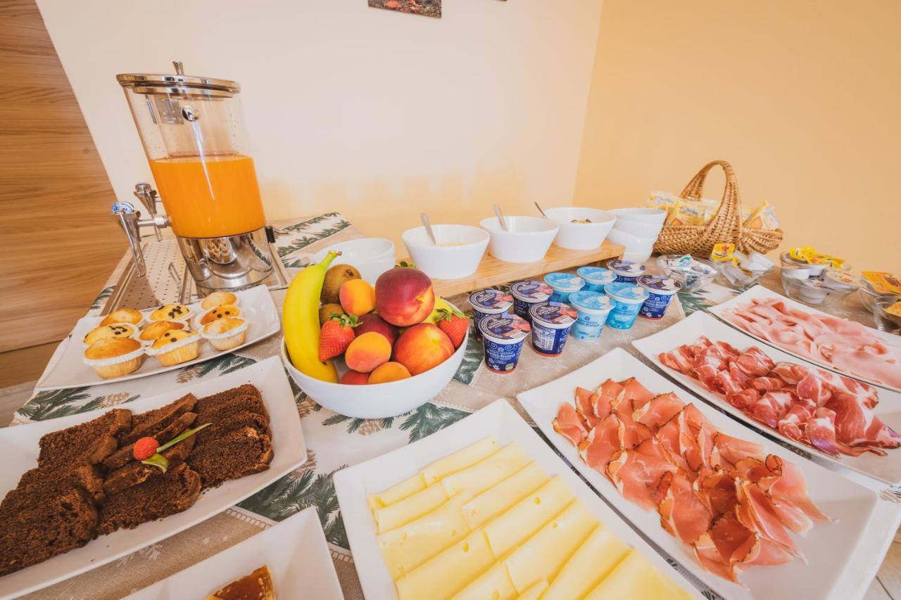 Albergo Casavecchia Tiarno di Sopra Ngoại thất bức ảnh