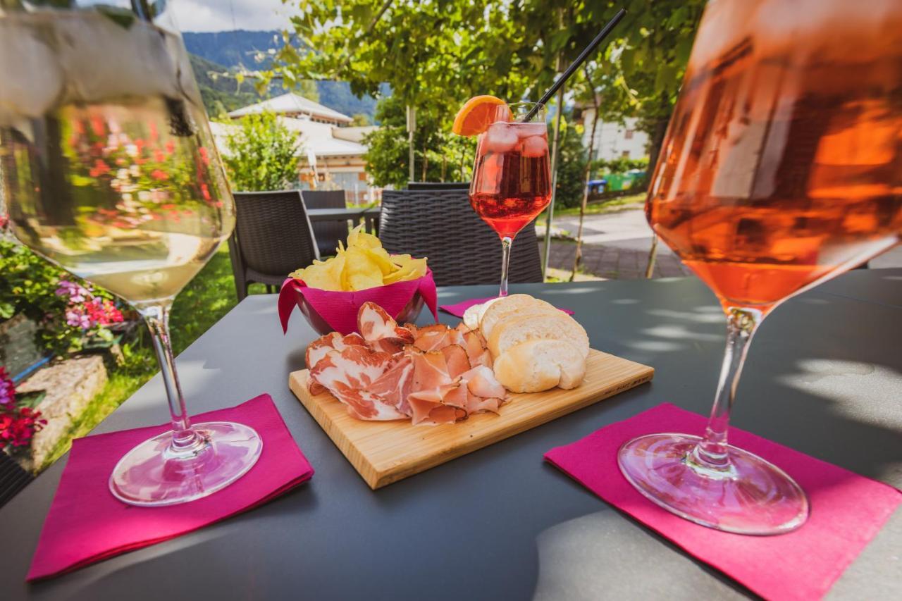 Albergo Casavecchia Tiarno di Sopra Ngoại thất bức ảnh