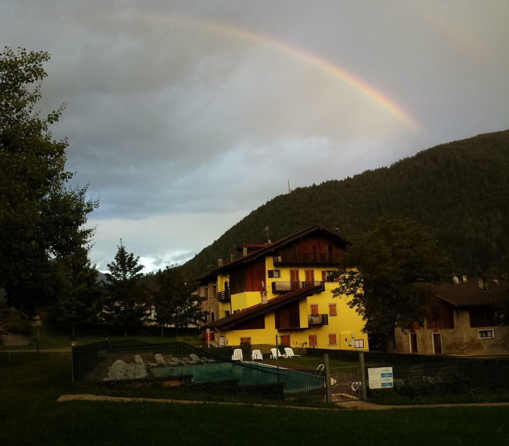 Albergo Casavecchia Tiarno di Sopra Ngoại thất bức ảnh