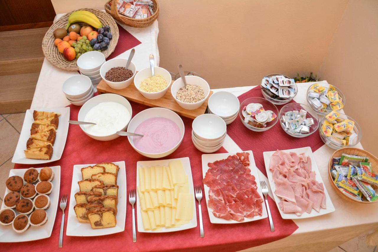 Albergo Casavecchia Tiarno di Sopra Ngoại thất bức ảnh